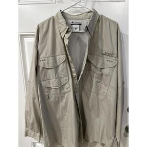 Columbia PFG Fishing Gear Shirt Medium Tan Khakis Vented